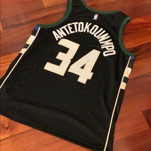 Milwaukee Bucks Giannis Antetokounmpo NBA jersey